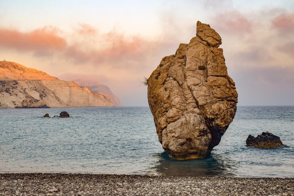 Aphrodite Felsen am Strand von Paphos
